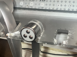 業務用エステ機器 プローブ固定部分にひび割れ